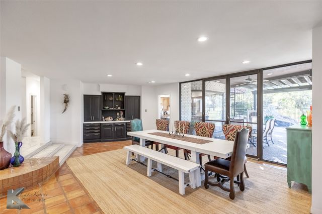 2909 Woodlake Drive, Abilene, TX 79606