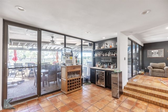 2909 Woodlake Drive, Abilene, TX 79606