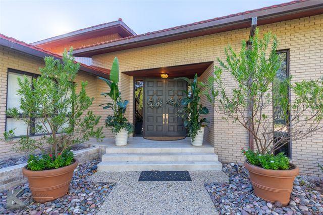 2909 Woodlake Drive, Abilene, TX 79606