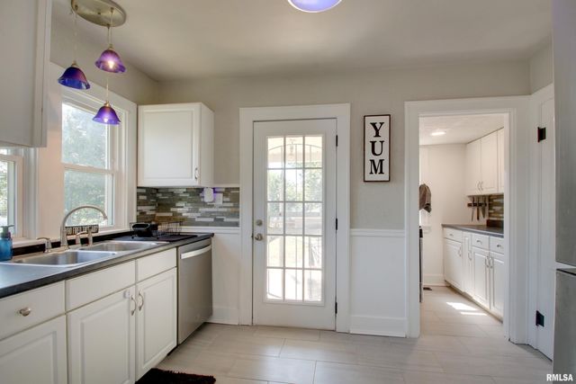 2524 CEDAR Street, Quincy, IL 62301