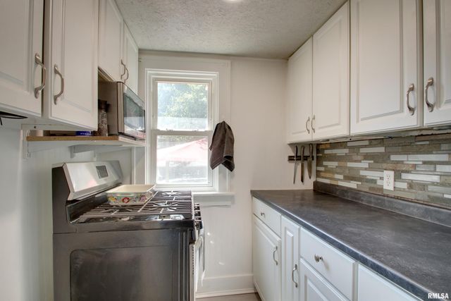 2524 CEDAR Street, Quincy, IL 62301