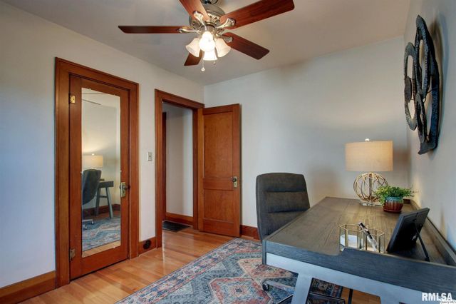 2524 CEDAR Street, Quincy, IL 62301