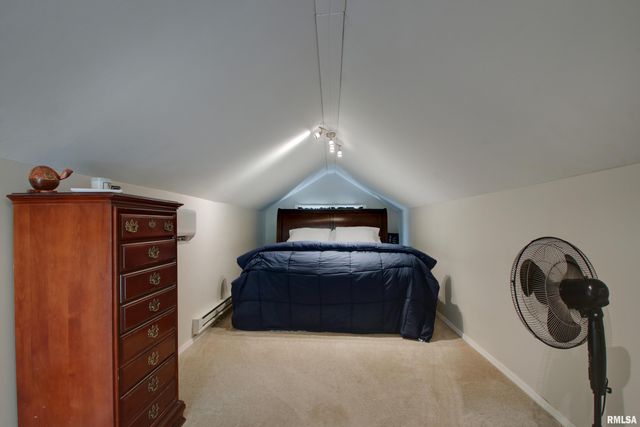 2524 CEDAR Street, Quincy, IL 62301