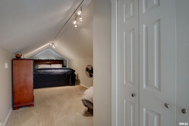 2524 CEDAR Street, Quincy, IL 62301