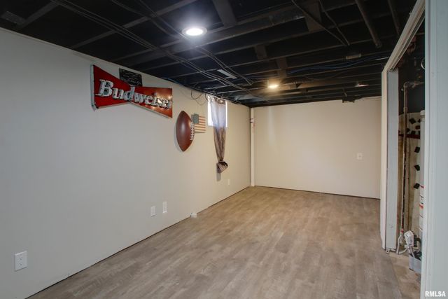 2524 CEDAR Street, Quincy, IL 62301