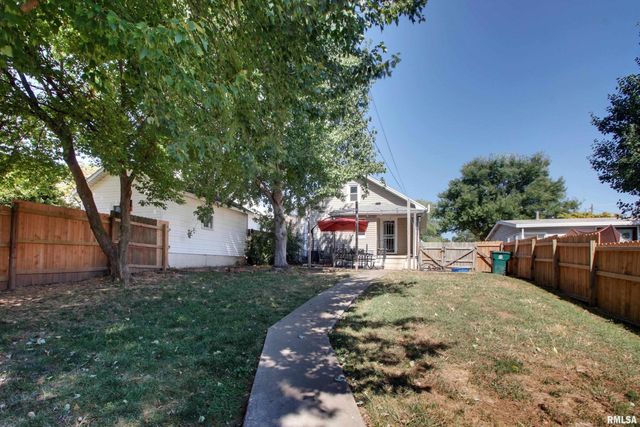 2524 CEDAR Street, Quincy, IL 62301