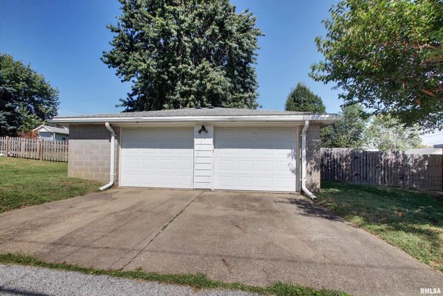 2524 CEDAR Street, Quincy, IL 62301