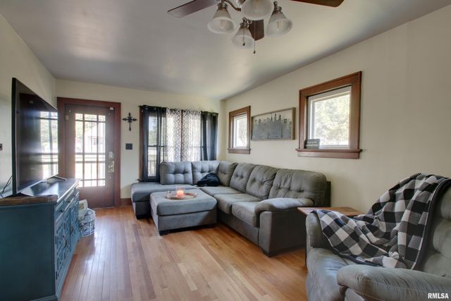 2524 CEDAR Street, Quincy, IL 62301