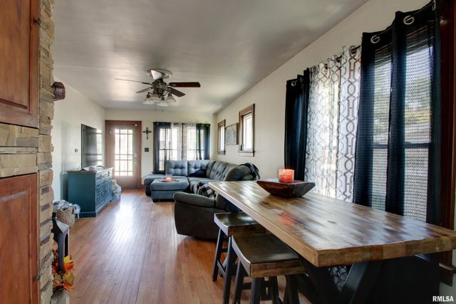 2524 CEDAR Street, Quincy, IL 62301