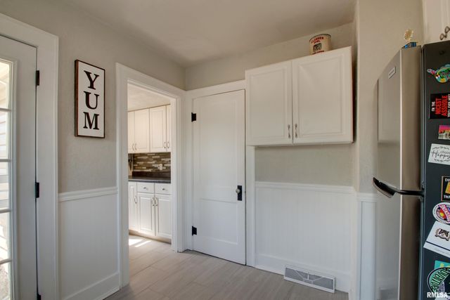 2524 CEDAR Street, Quincy, IL 62301