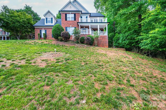 5700 Crown Terrace, Hickory, NC 28601