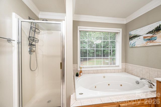 5700 Crown Terrace, Hickory, NC 28601