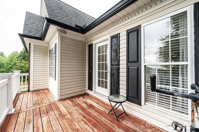 5700 Crown Terrace, Hickory, NC 28601