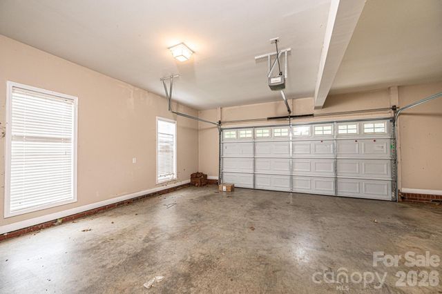 5700 Crown Terrace, Hickory, NC 28601