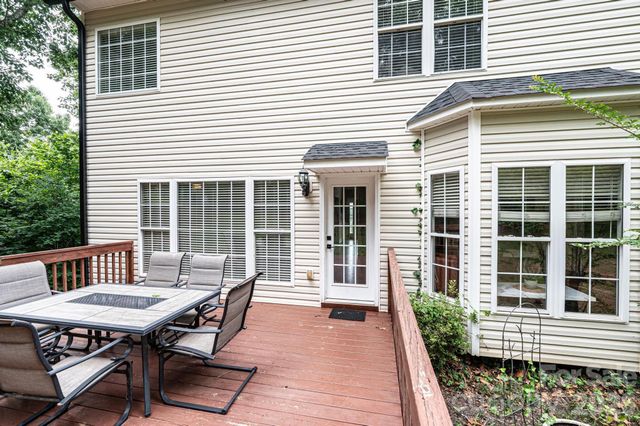 5700 Crown Terrace, Hickory, NC 28601