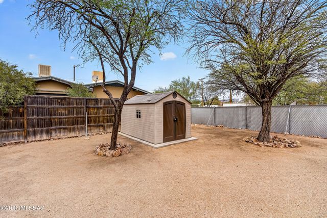 201 N Tyndall Avenue, Tucson, AZ 85719