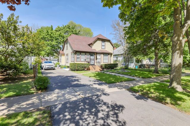3018 Enoch Avenue, Zion, IL 60099