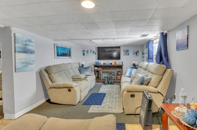 3018 Enoch Avenue, Zion, IL 60099
