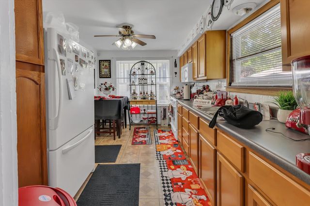 3018 Enoch Avenue, Zion, IL 60099