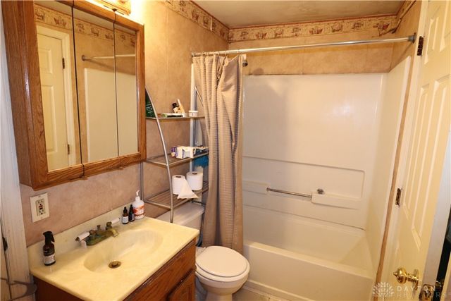 4944 Chesham Drive, Huber Heights, OH 45424