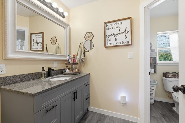 708 3rd Street SE, Independence, IA 50644