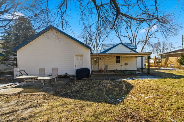 708 3rd Street SE, Independence, IA 50644