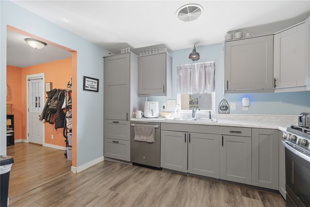 708 3rd Street SE, Independence, IA 50644