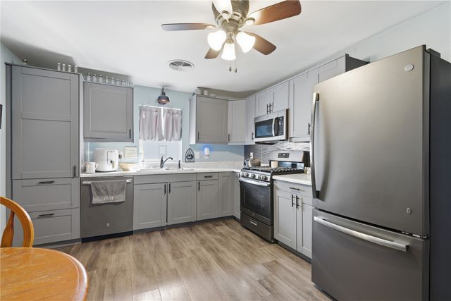 708 3rd Street SE, Independence, IA 50644