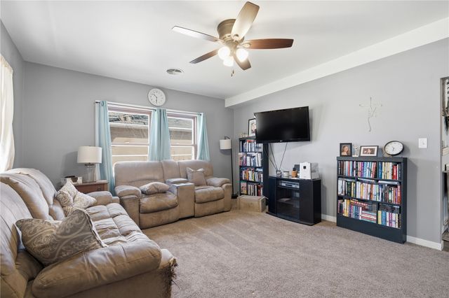 708 3rd Street SE, Independence, IA 50644