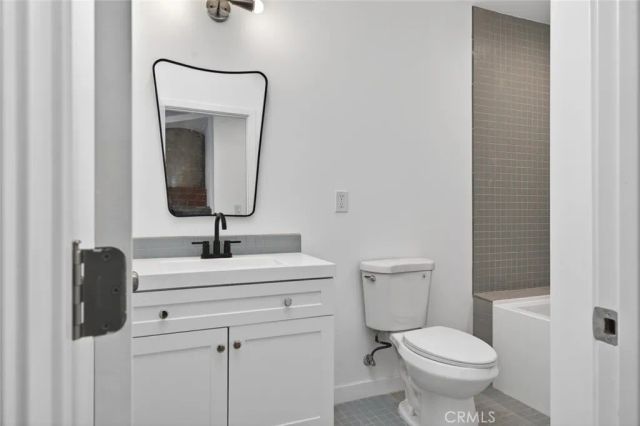 901 Micheltorena, Los Angeles, CA 90026