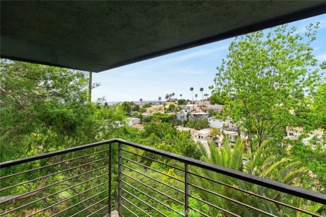901 Micheltorena, Los Angeles, CA 90026