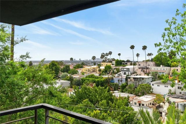 901 Micheltorena, Los Angeles, CA 90026