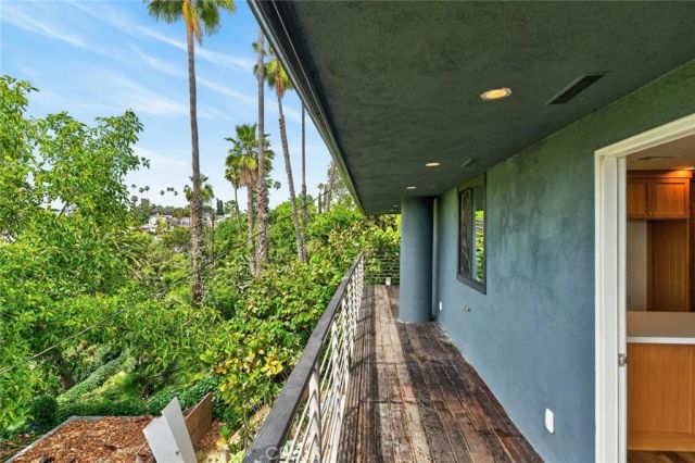 901 Micheltorena, Los Angeles, CA 90026