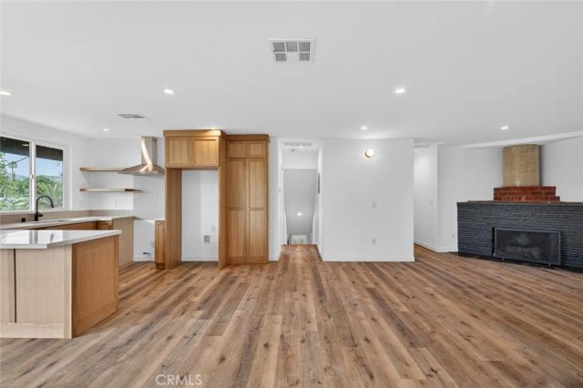 901 Micheltorena, Los Angeles, CA 90026
