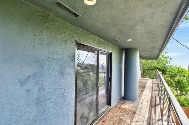 901 Micheltorena, Los Angeles, CA 90026
