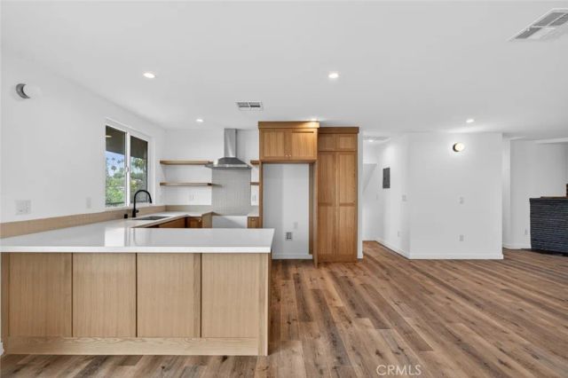 901 Micheltorena, Los Angeles, CA 90026