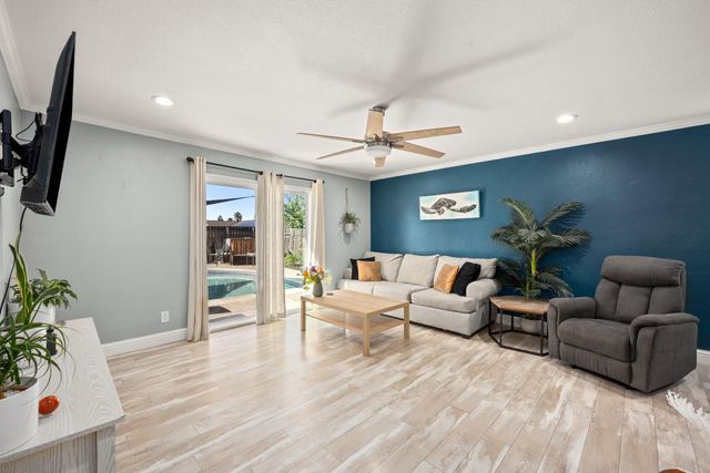 600 P St, Lincoln, CA 95648