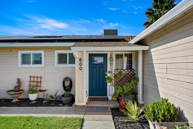 600 P St, Lincoln, CA 95648