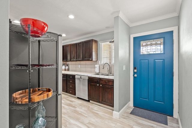 600 P St, Lincoln, CA 95648