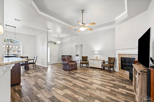 6132 Winchester Cir, Milton, FL 32570