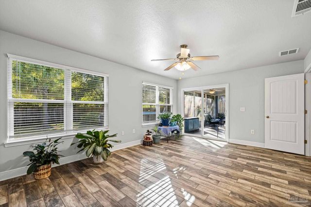 6132 Winchester Cir, Milton, FL 32570