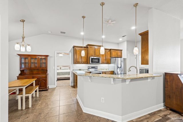 6132 Winchester Cir, Milton, FL 32570