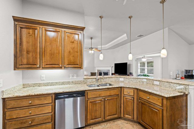 6132 Winchester Cir, Milton, FL 32570