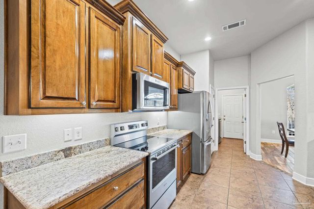 6132 Winchester Cir, Milton, FL 32570