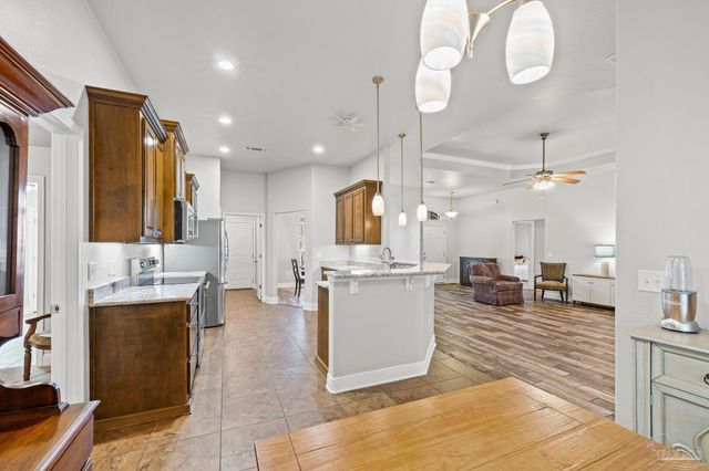 6132 Winchester Cir, Milton, FL 32570