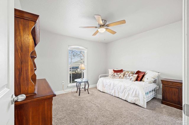 6132 Winchester Cir, Milton, FL 32570