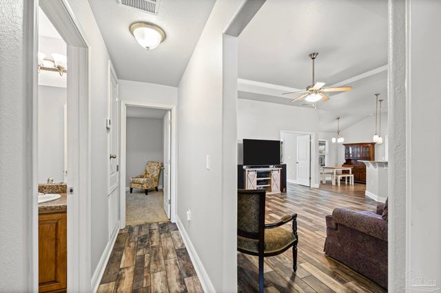 6132 Winchester Cir, Milton, FL 32570