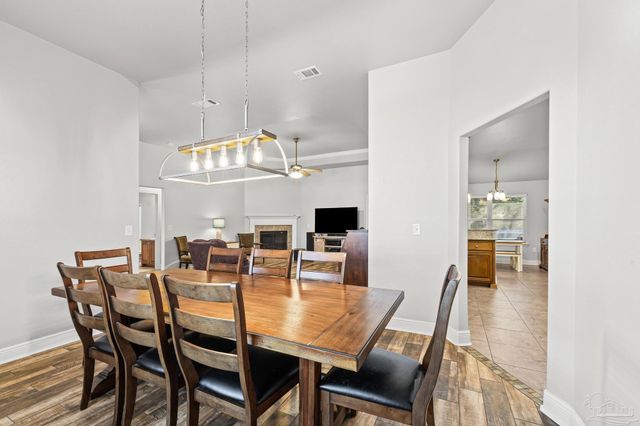 6132 Winchester Cir, Milton, FL 32570