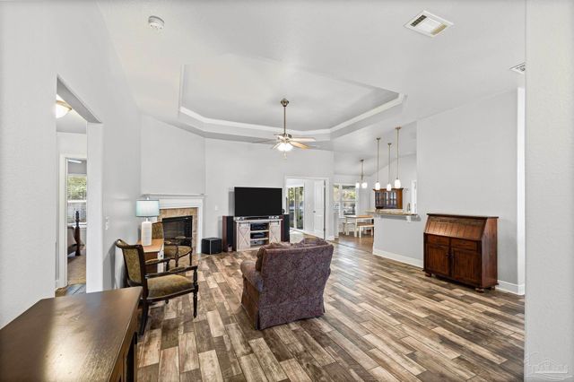 6132 Winchester Cir, Milton, FL 32570