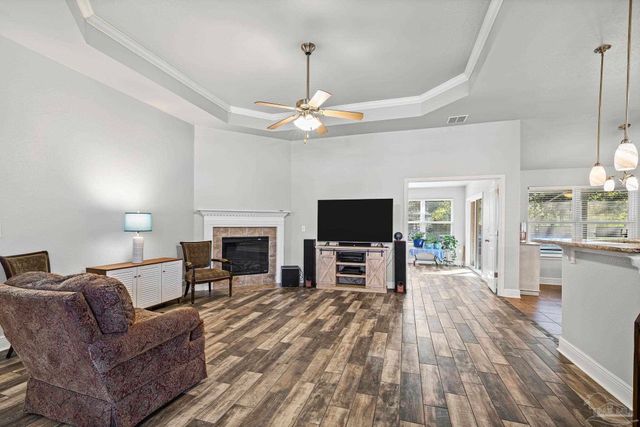 6132 Winchester Cir, Milton, FL 32570